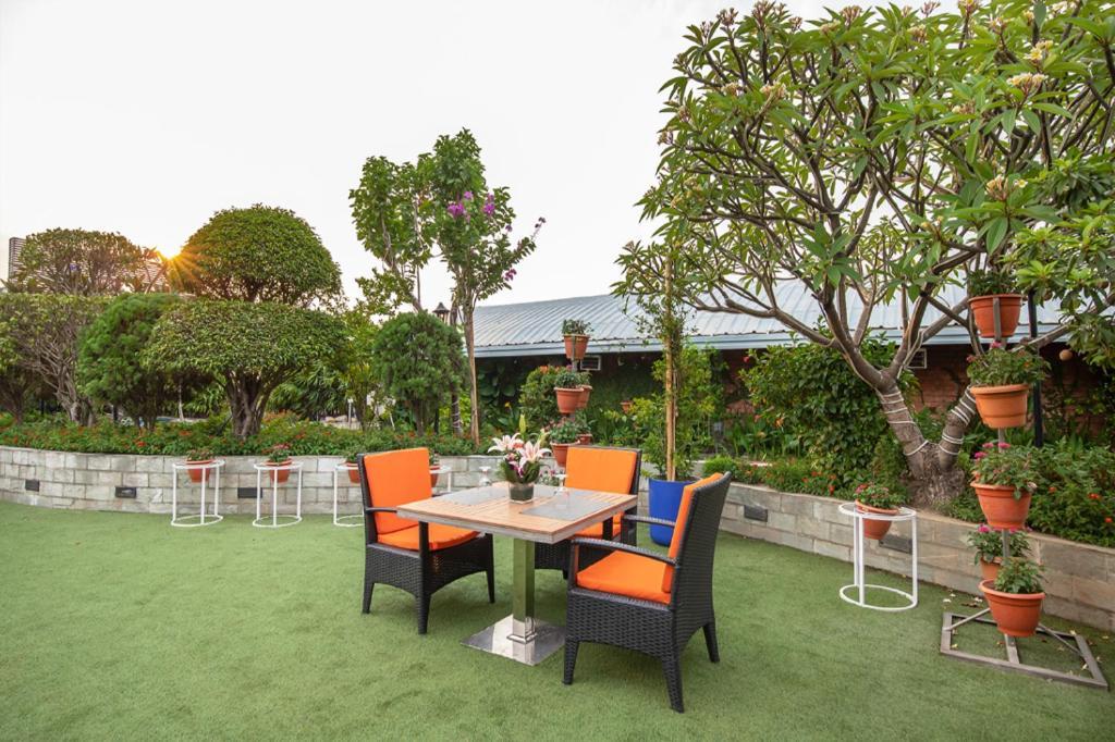 Dhaka Regency Hotel & Resort מראה חיצוני תמונה
