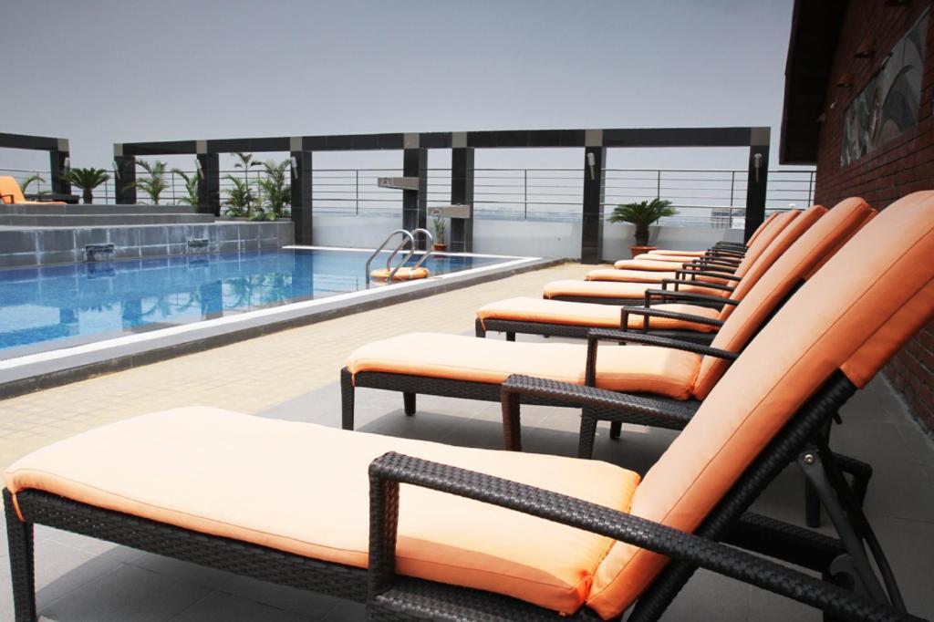 Dhaka Regency Hotel & Resort מראה חיצוני תמונה