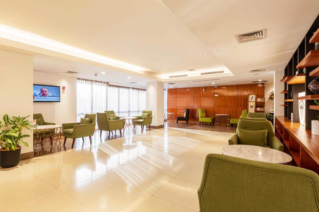 Dhaka Regency Hotel & Resort מראה חיצוני תמונה